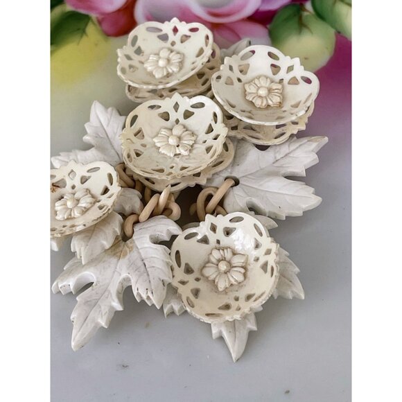 Vintage 1930s Carved Celluloid Large Dangle Brooch Leaves Flowers - Picture 10 of 12